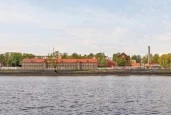 Проект редевелопмента территории с уникальной локацией - в центре Великого Новгорода, на Софийской набережной. Строительство премиального гостиничного  комплекса «Богемия» 5* на 148 номеров.